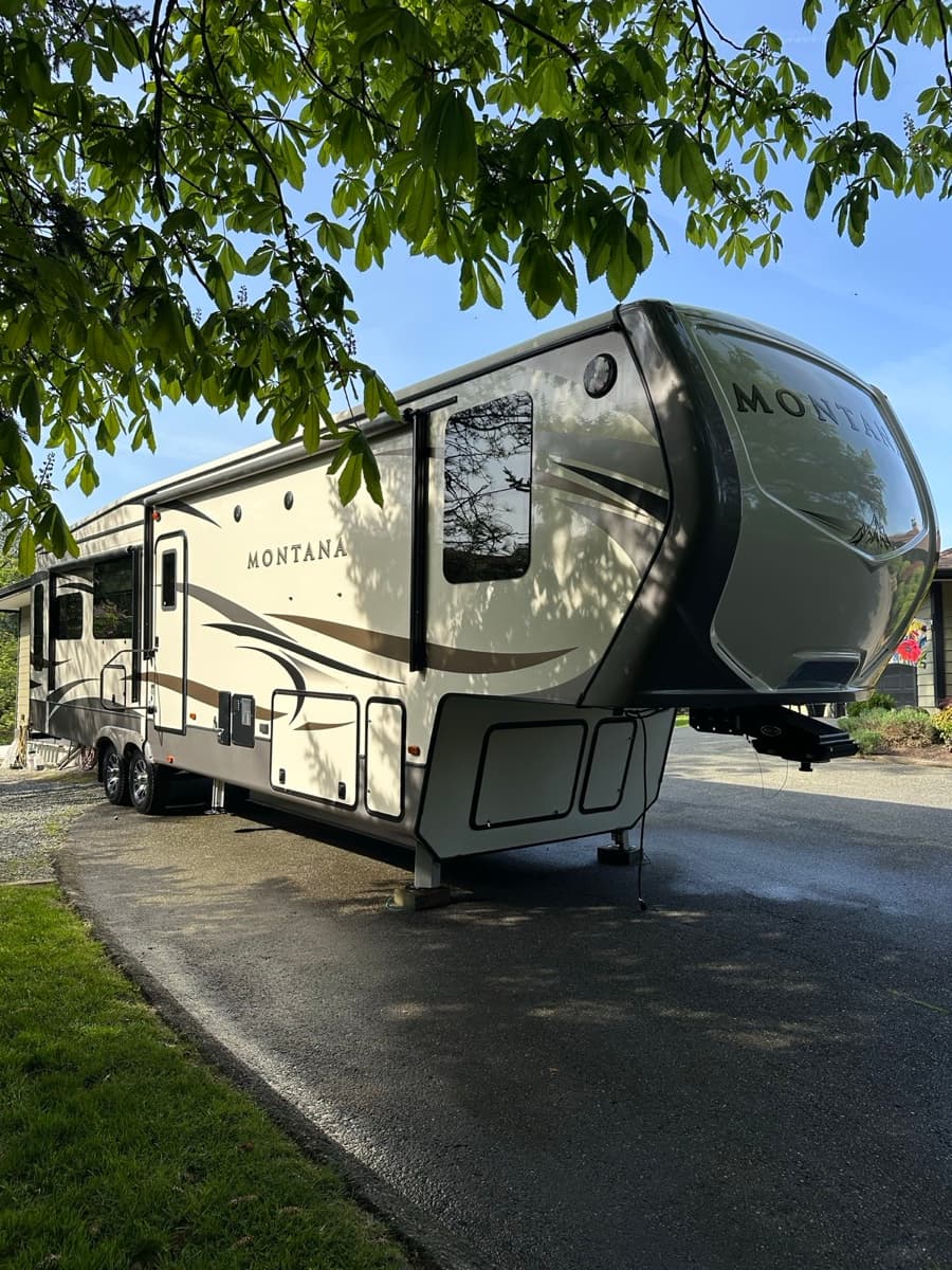 Montana Fifth Wheel detailed by Gunn Cleaning Service